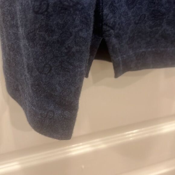 Joseph Abboud pullover shirt - 3 button front- Medium - Picture 5 of 6